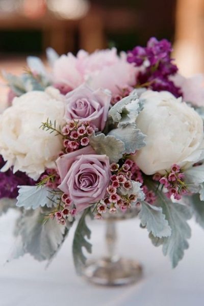 Brautsträuße mit lila Rosen