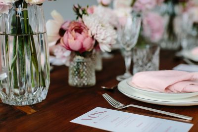 Für die Hochzeit: Tischdeko in Rosa