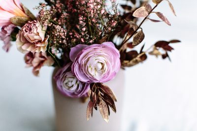 Hochzeitskonzept mit Trockenblumen