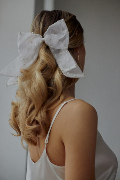 Bridal-Trends 2022: Brautkleider mit Schleifen