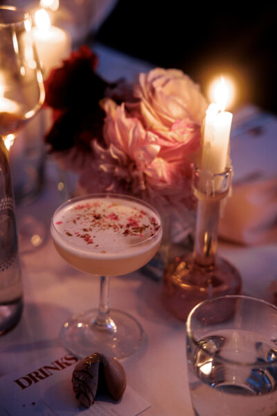 Celebrate Love: standesamtliche Hochzeit mit Party Vibes