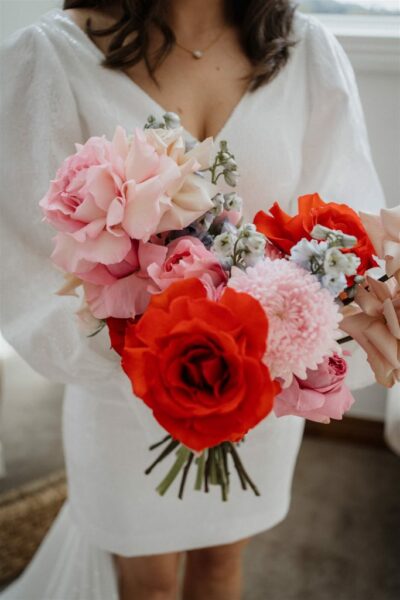 Pop of Color: elegante, bunte Brautsträuße
