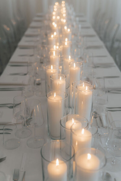 White Elegance in Portugal: Eine moderne Hochzeit an der Atlantikküste