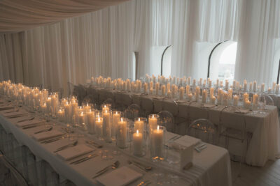 White Elegance in Portugal: Eine moderne Hochzeit an der Atlantikküste